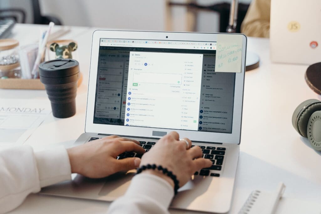 Why Your Business Needs Centralized Email Signature Management